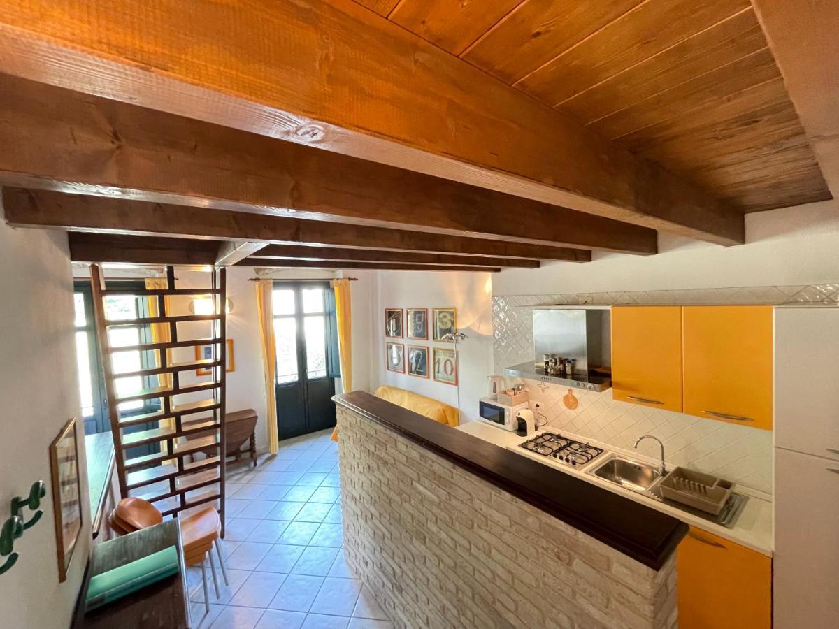 La Casa Gialla Cagliari Exterior foto